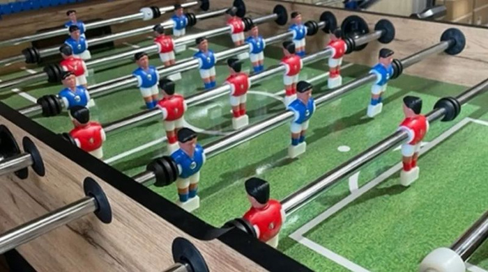 Stół do gry w piłkarzyki składany pion