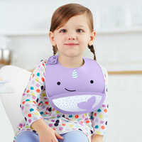 Śliniak silikonowy Zoo Narwal Skip Hop