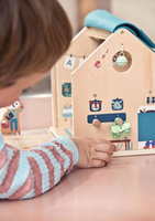 Drewniany multifunkcyjny zestaw do zabawy w Szkołę z 3 figurkami i akcesoriami Lilliputiens