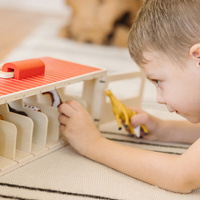 Drewniana Stajnia dla dzieci z Figurkami Koni Melissa and Doug