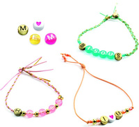 Zestaw do tworzenia biżuterii Perełki z literkami Djeco