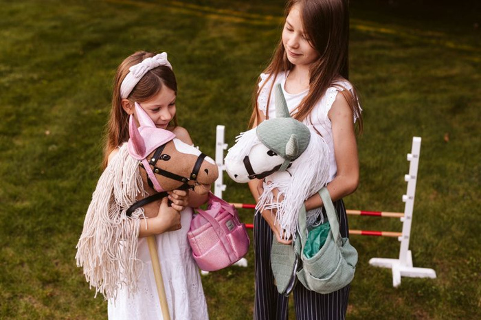 Podkładka pod siodło i bonetka sztruksowy zielony zestaw Hobby Horse akcesoria Astrup