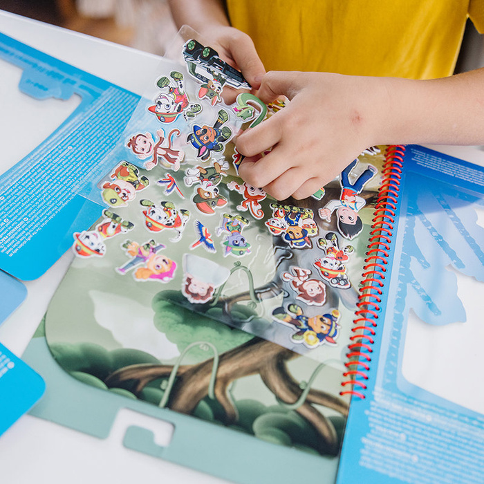 Naklejki wielokrotnego użytku z książką Psi Patrol Puffy Sticker – Jake’s Mountain Melissa and Doug