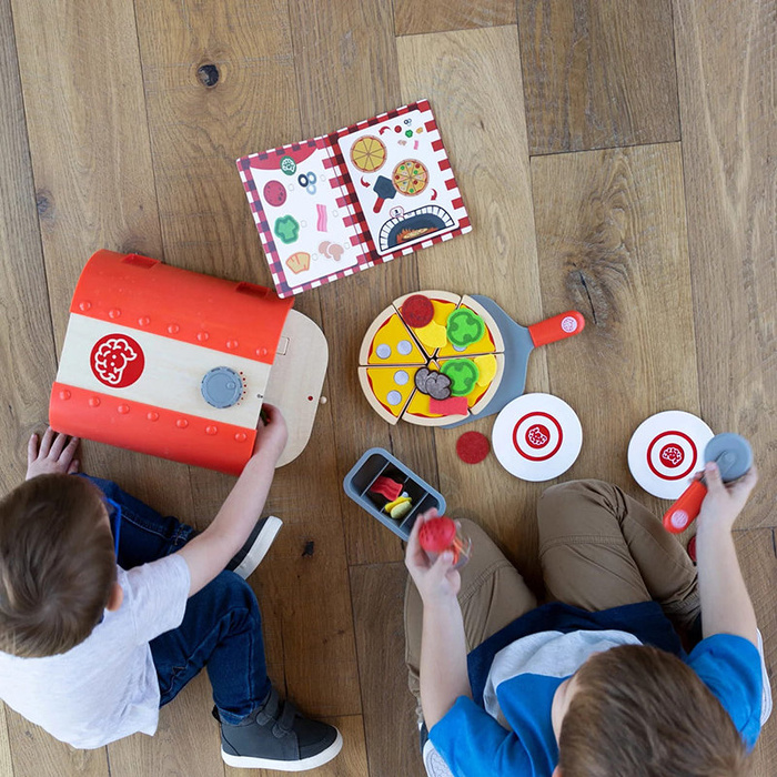 Pieczenie pizzy zestaw z drewnianymi akcesoriami Pretendables Fat Brain Toy