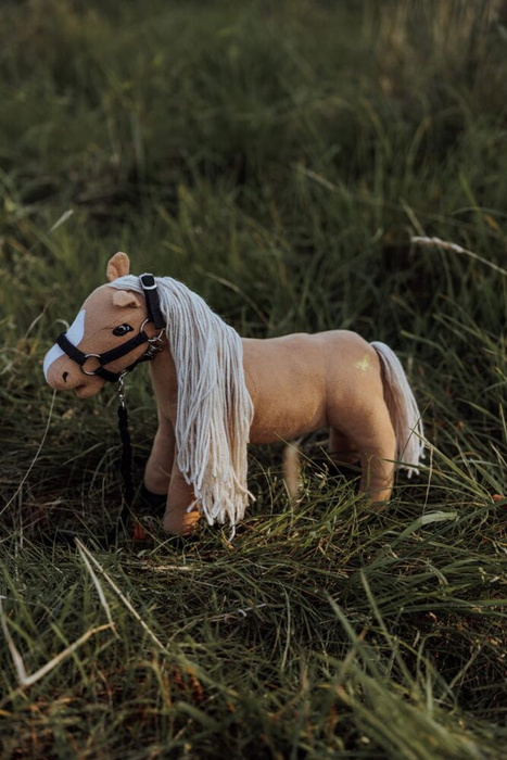 Beżowy Konik Minis Daisy 30 cm Astrup