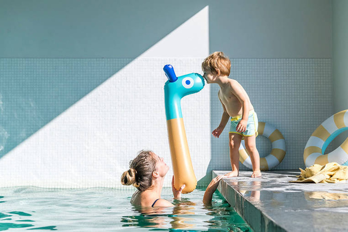 Makaron do pływania dla dzieci dmuchany Żyrafa Quut