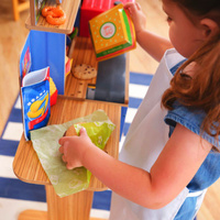 Drewniana restauracja z akcesoriami 2w1 KidKraft