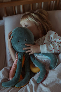 Pluszowa ośmiornica maskotka obciążeniowa 1,2 kg Astrup