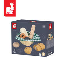 Drewniane pieczywo w koszyku Imitacja jedzenia dla dzieci Shiny Grandma Janod