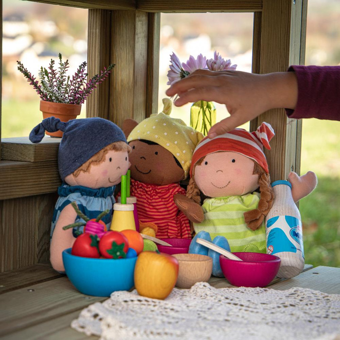 Drewniany domek dla lalek lub do zabawy w sklep Outdoor Erzi