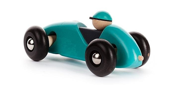 Drewniany samochód. Świetny kierowca, Bajo