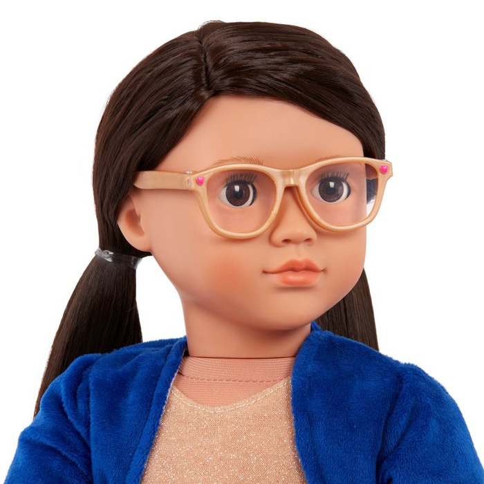 Lalka Amora 46cm z dodatkowymi ubrankami i akcesoriami Elegancki zestaw prezentowy Our Generation