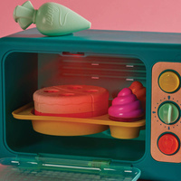 Interaktywny piekarnik i tort efekty dźwiękowe i świetlne Mini Chef Bake a Cake Playset B.toys