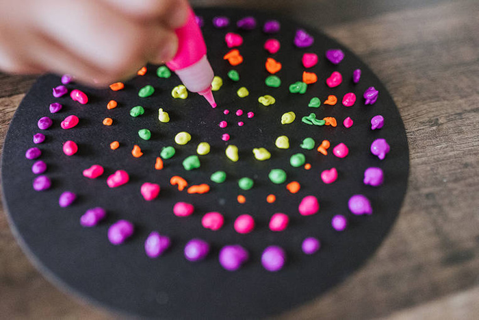 Zestaw kreatywny Malowanie kropkami 5 projektów Janod