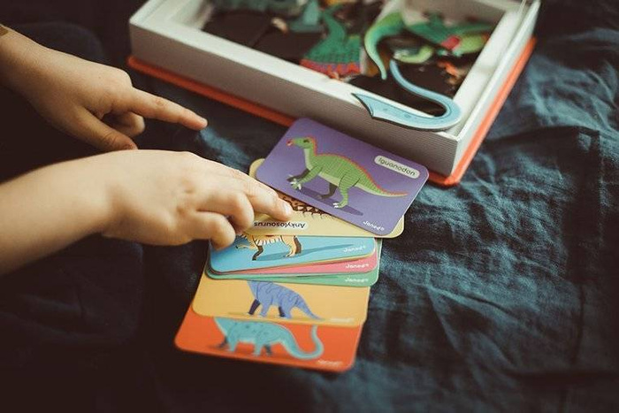 Magnetyczna układanka Dinozaury Magnetibook Janod