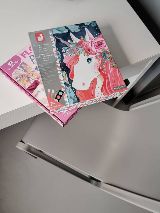 Zestaw kreatywny Malowanie farbami perłowymi i 3D Jednorożce Janod