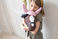 Podkładka pod siodło i bonetka sztruksowy róż zestaw Hobby Horse akcesoria Astrup