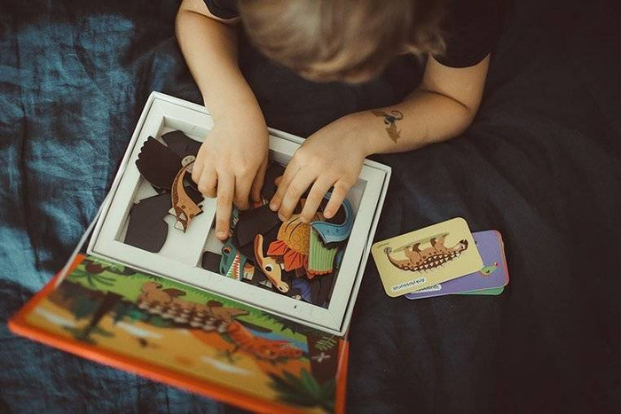 Magnetyczna układanka Dinozaury Magnetibook Janod