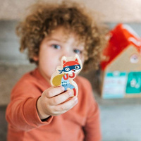 Drewniany domek manipulacyjny z zamkami Lisek Włamywacz Lilliputiens 