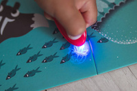 Świecące puzzle z mini-lampką UV Las 24 elementy 3+ Janod 