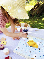 Wiklinowy kosz piknikowy dla dzieci z akcesoriami Tasty Small Foot 