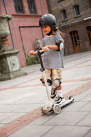 SCOOTANDRIDE Highwaykick 3S Hulajnoga z systemem sterowania 2w1 i kółkami LED składana 3+ Ash