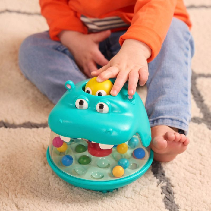 zabawka sensoryczna dla rocznego dziecka Hipopotam Party Pop Hippo Battat
