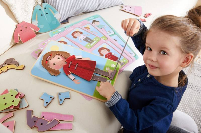 Sznurowanka Ubierz mnie Haba