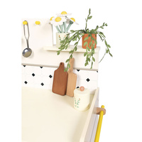 Duża drewniana kuchnia dla dziecka z 19 akcesoriami Shiny Grandma Janod