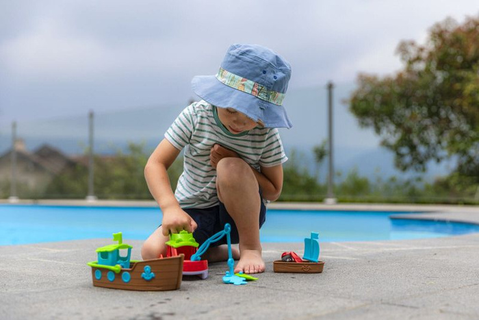 Zabawkowy kuter rybacki 3 w 1 Klorofil, statek i figurka