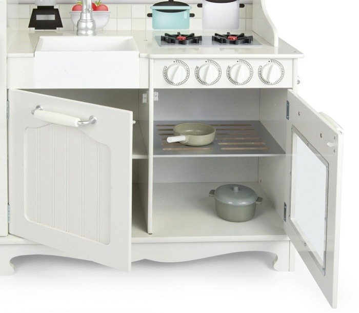 Kuchnia dla dziecka z lodówką, drewniana. Biały aneks