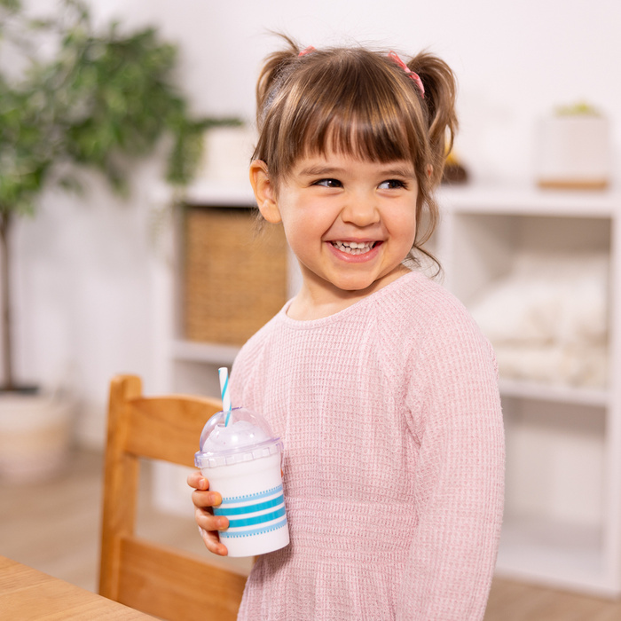 Zabawkowy zestaw barista Napoje w kubkach na wynos 16 el z wibrującym spieniaczem Melissa & Doug