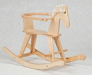 Konik na biegunach z drewna Amos