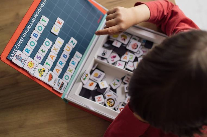 Magnetyczna układanka Polski Alfabet Magnetibook Janod