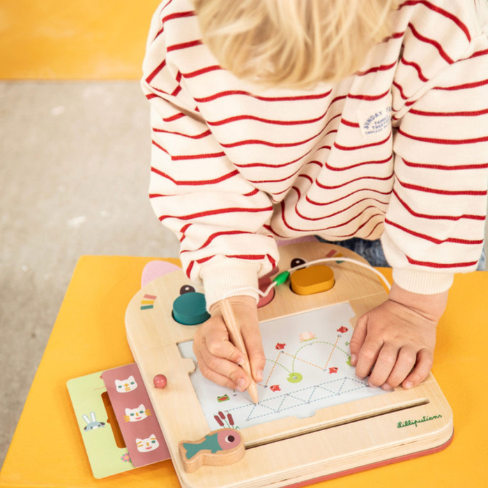 Drewniana magnetyczna Tablica-Znikopis Kotka Jeanne 18m+ Lilliputiens