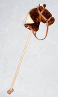 Kasztanek w plamy koń na kiju z kółeczkami pluszowy Hobby Horse Mumbee