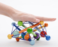 Zabawka dla niemowląt. Pastelowa forma, Manhattan Toy